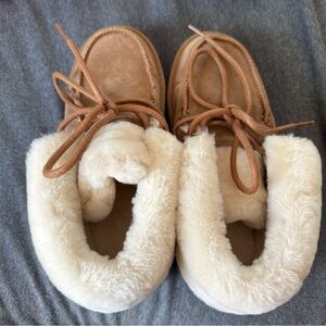 Cozy Tan and Cream Fur-Lined Slippers